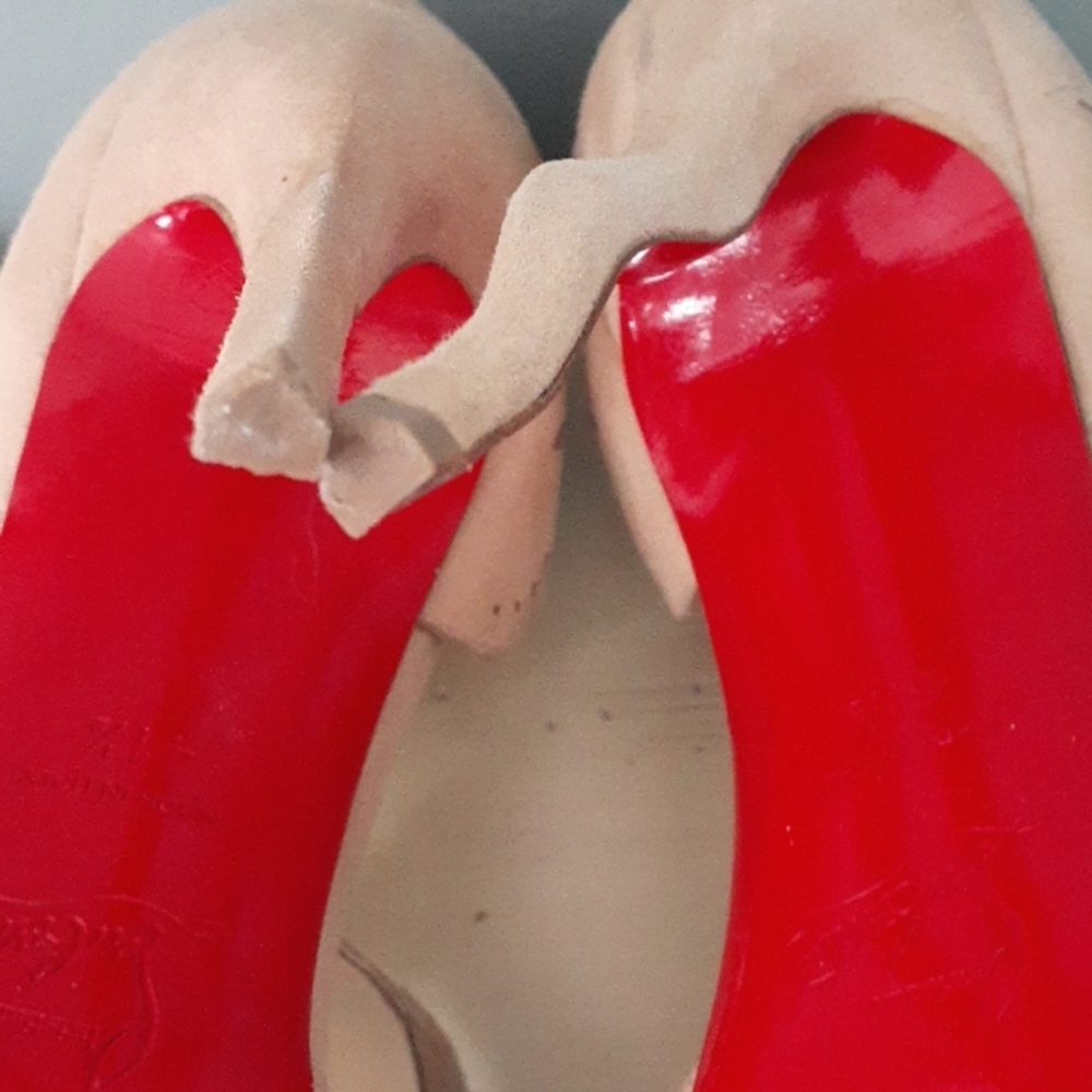 # Christian Louboutin Decoupadiva nude suede Stilettos - Picture 12 of 16